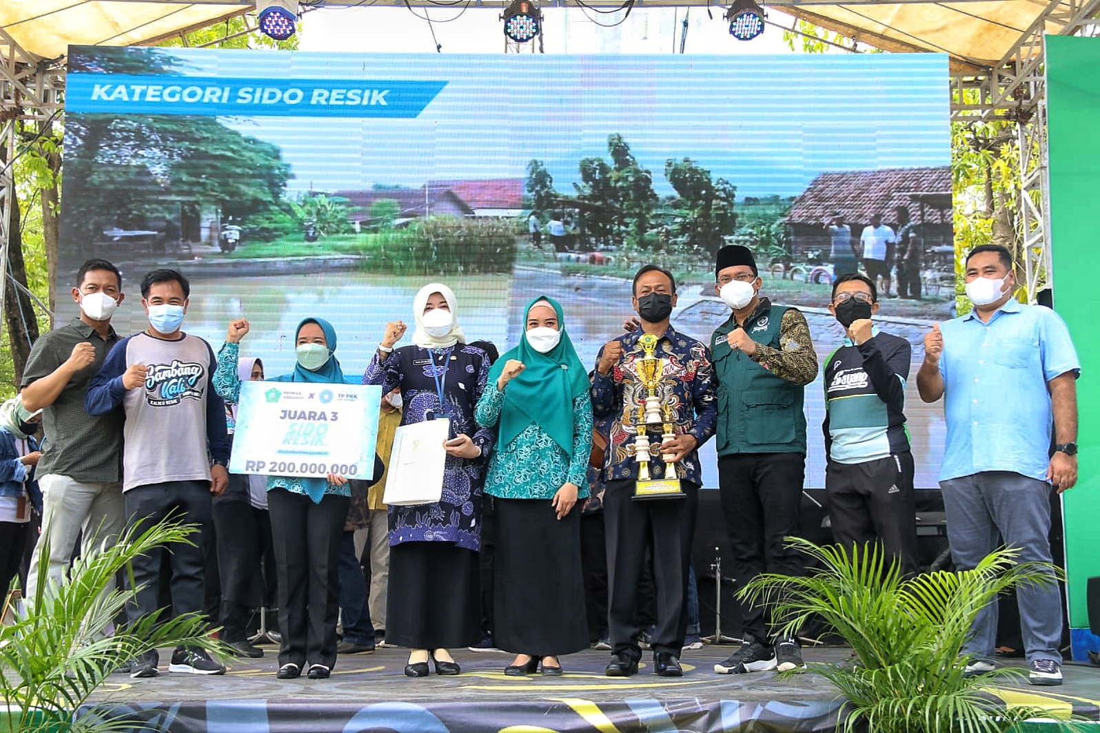 awarding sidoresik 30 Januari 2022.jpg