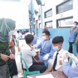 Vaksin Pelajar SMPN 2 Sidoarjo - 7 September 2021.jpg